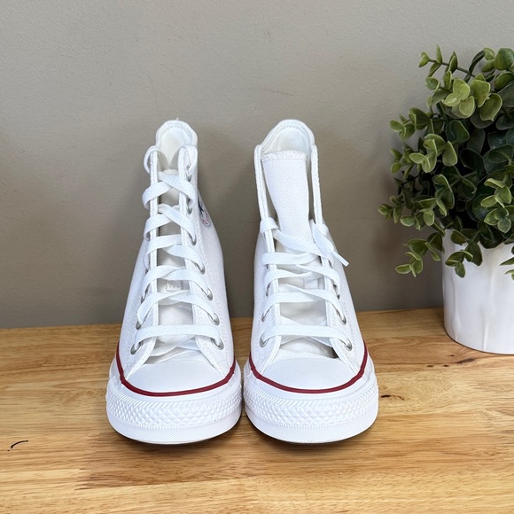 Converse Women’s Classic White High-Tops Size 6 New No Box - Picture 5 of 8
